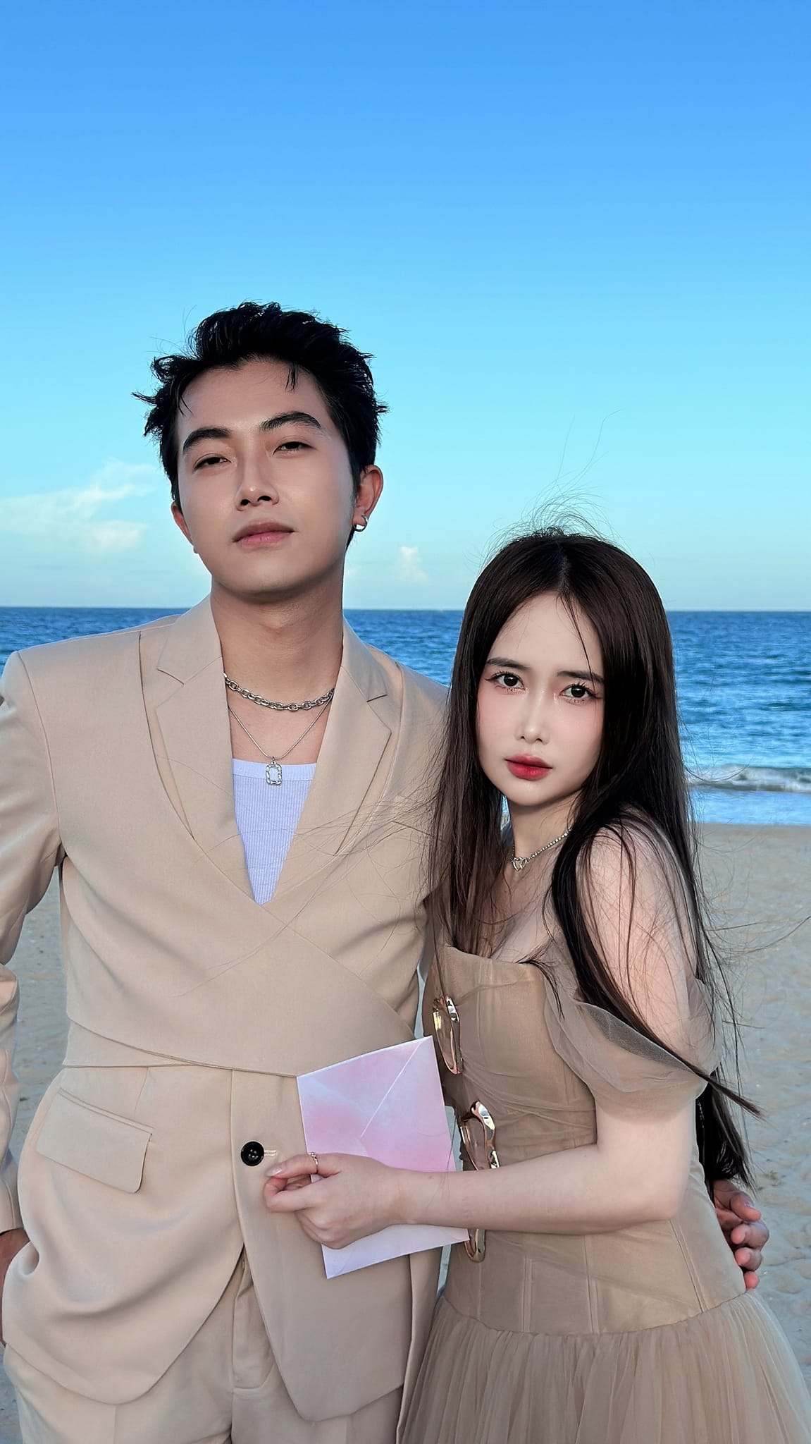 Hôn nhân đẹp của Streamer Cris Phan và vợ Mai Quỳnh Anh, 5 năm chưa con cái nhưng vẫn 'chill' - ảnh 1