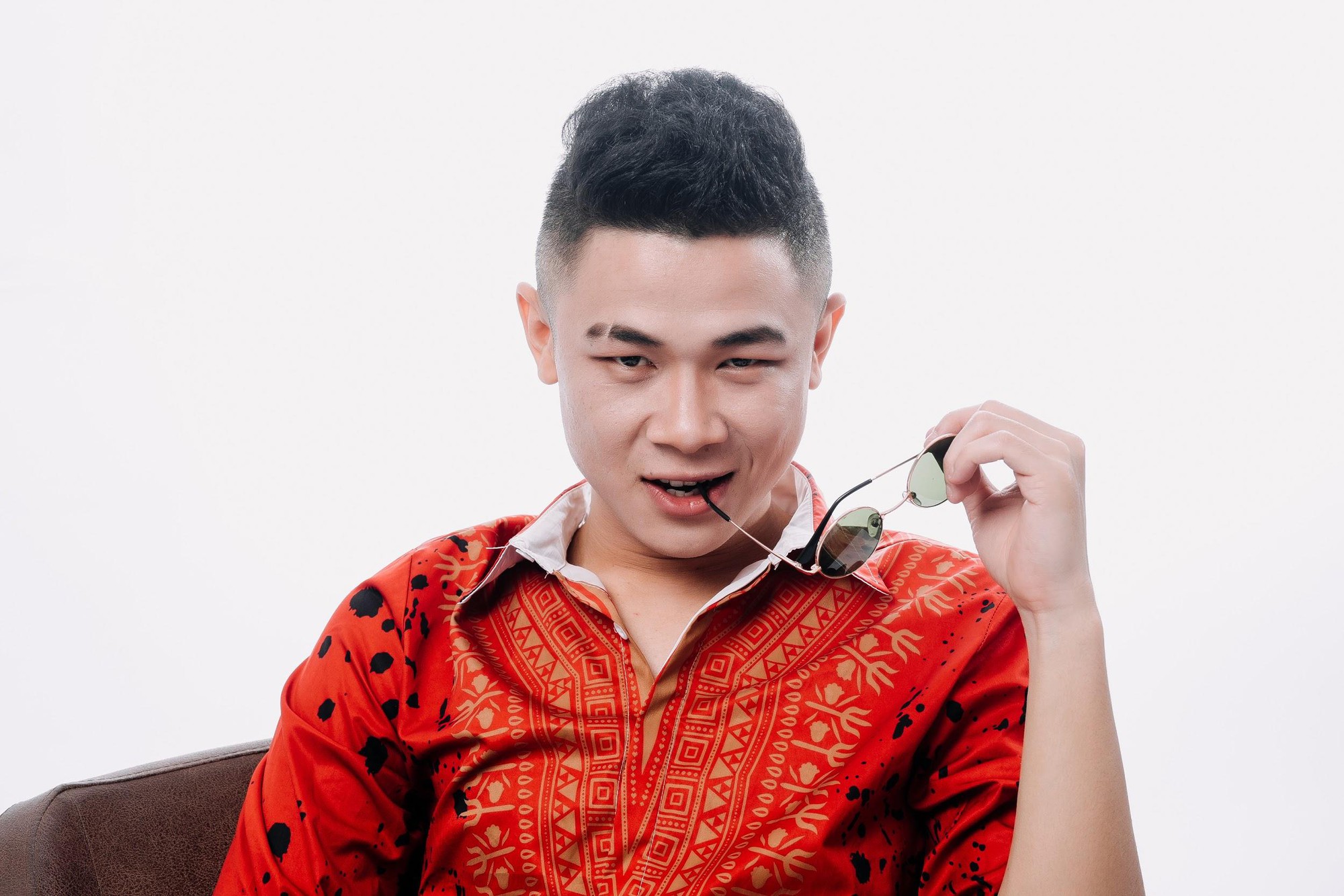 Thụt: Chàng streamer từng bị đuổi khỏi nhà với hai bộ quần áo vì gia đình phá sản