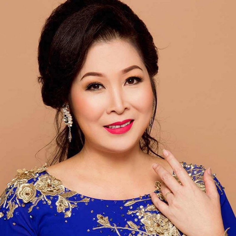 Nghệ sĩ Hồng Vân là ai? Tiểu sử và sự nghiệp của Hồng Vân