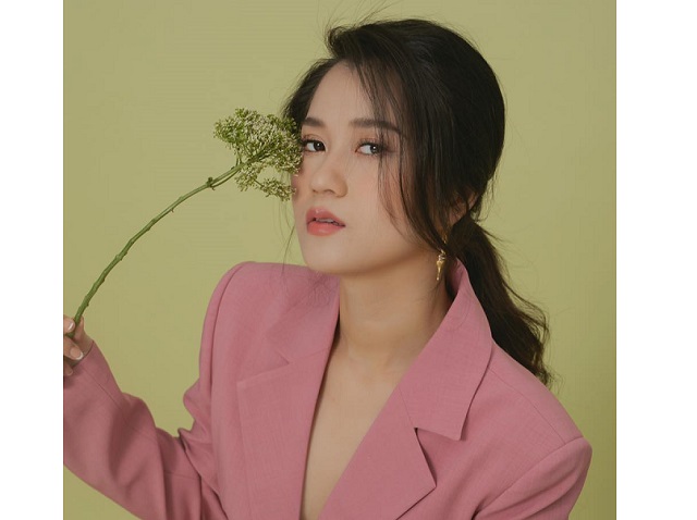 Vài lời về diễn viên Vỹ Dạ