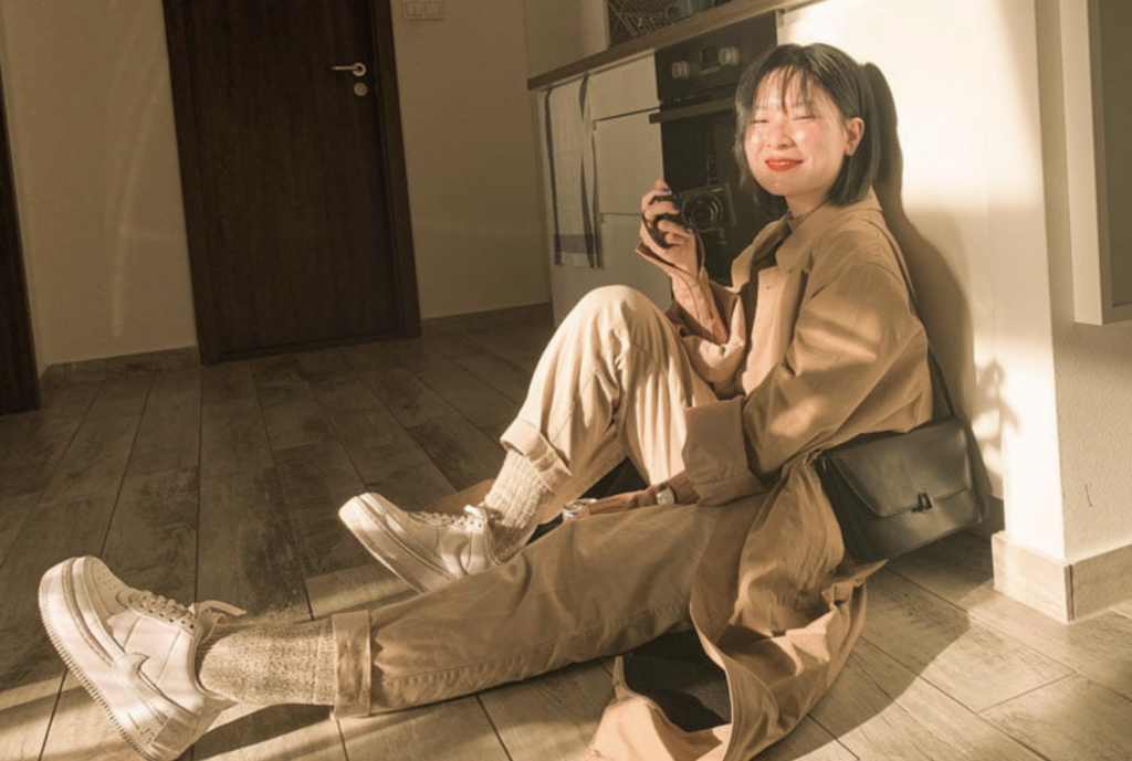 Thạch Trang: Gu thời trang ăn mặc độc đáo, trẻ trung