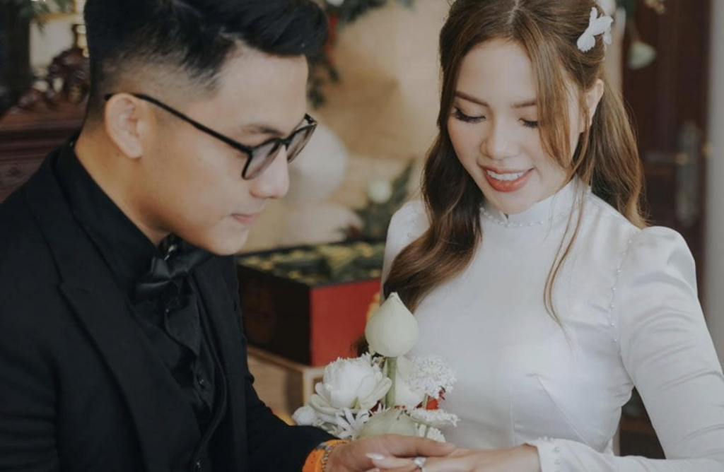 Đời tư của CEO Tống Đông Khuê